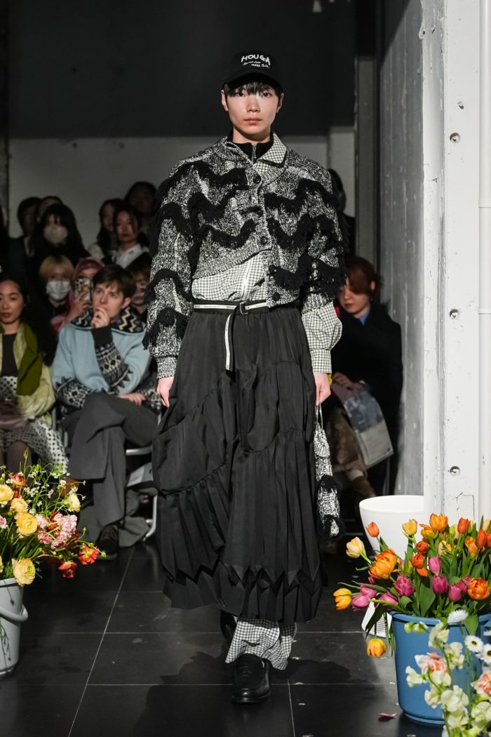 「HOUGA(ホウガ)」、2026-27年秋冬コレクションを発表