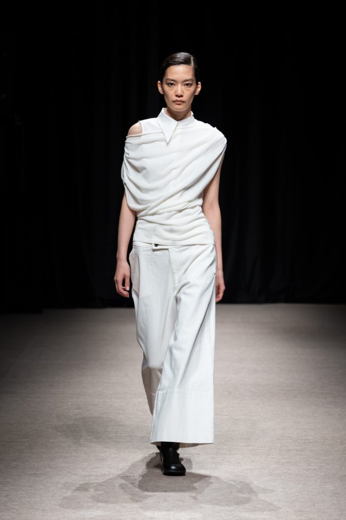 「WHiTENOOK（ホワイトノック）」、2027年春夏コレクションを発表