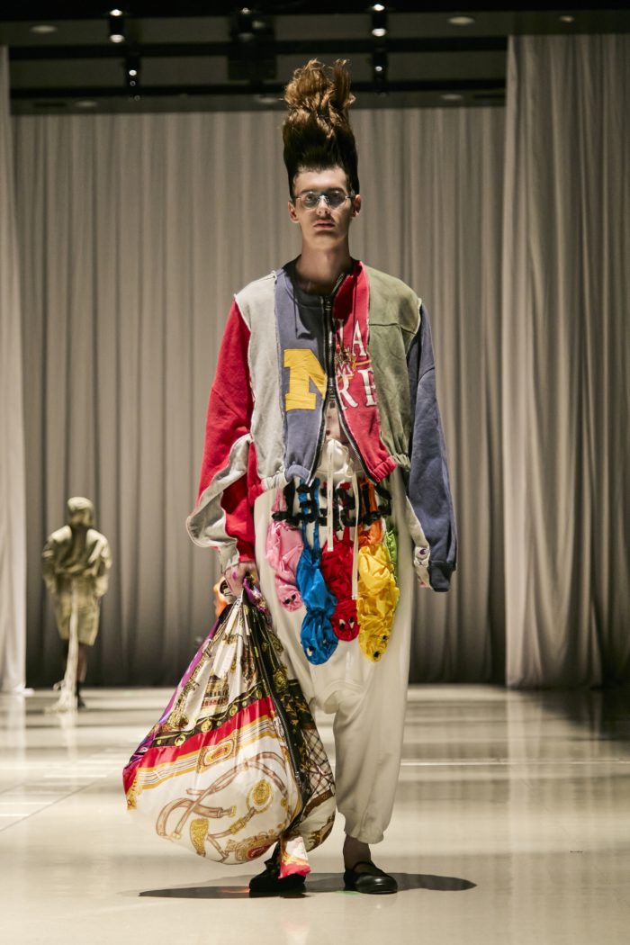 「RequaL≡(リコール)」、2027年春夏コレクションを発表