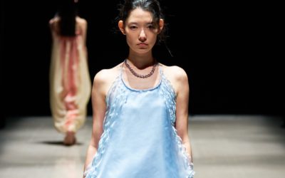 「EITARO（エイタロウ）」、2027年春夏コレクションを発表　エアリーなフォルムで前向きな「脱」
