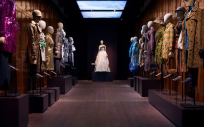 「BURBERRY（バーバリー）」、V&A（ヴィクトリア＆アルバート博物館）でトレンチコート資料を公開　創業170周年を記念