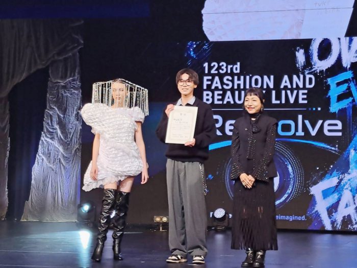 学校法人岩崎学園「横浜ｆカレッジ」の「123rd FASHION & BEAUTY LIVE」のコンテスト審査員を務めました