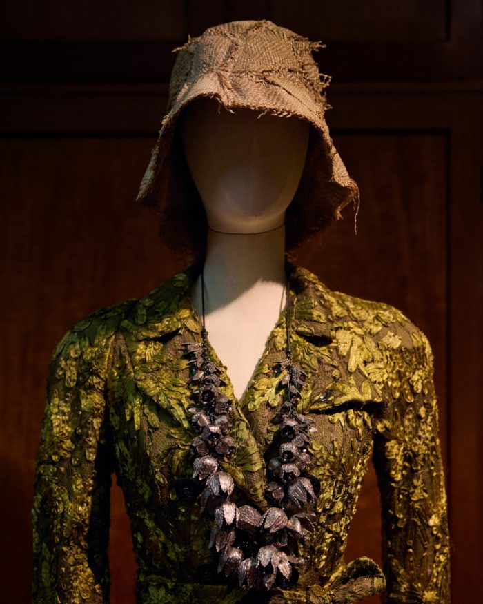 Trench coat detail Spring Summer 2009
