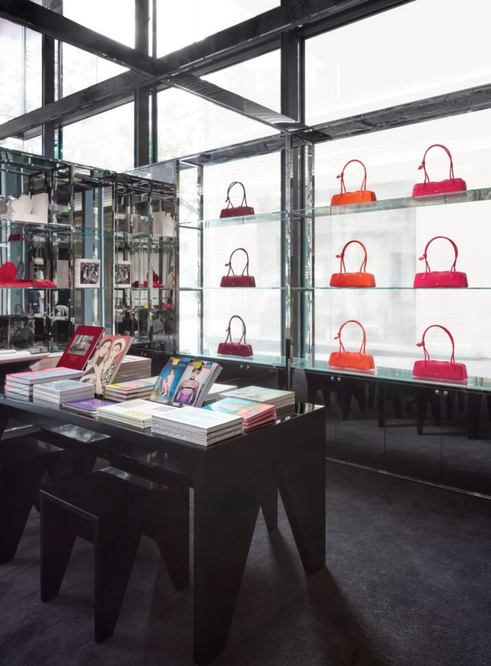 「ALAÏA(アライア)」、東京・表参道にポップアップスペースをオープン