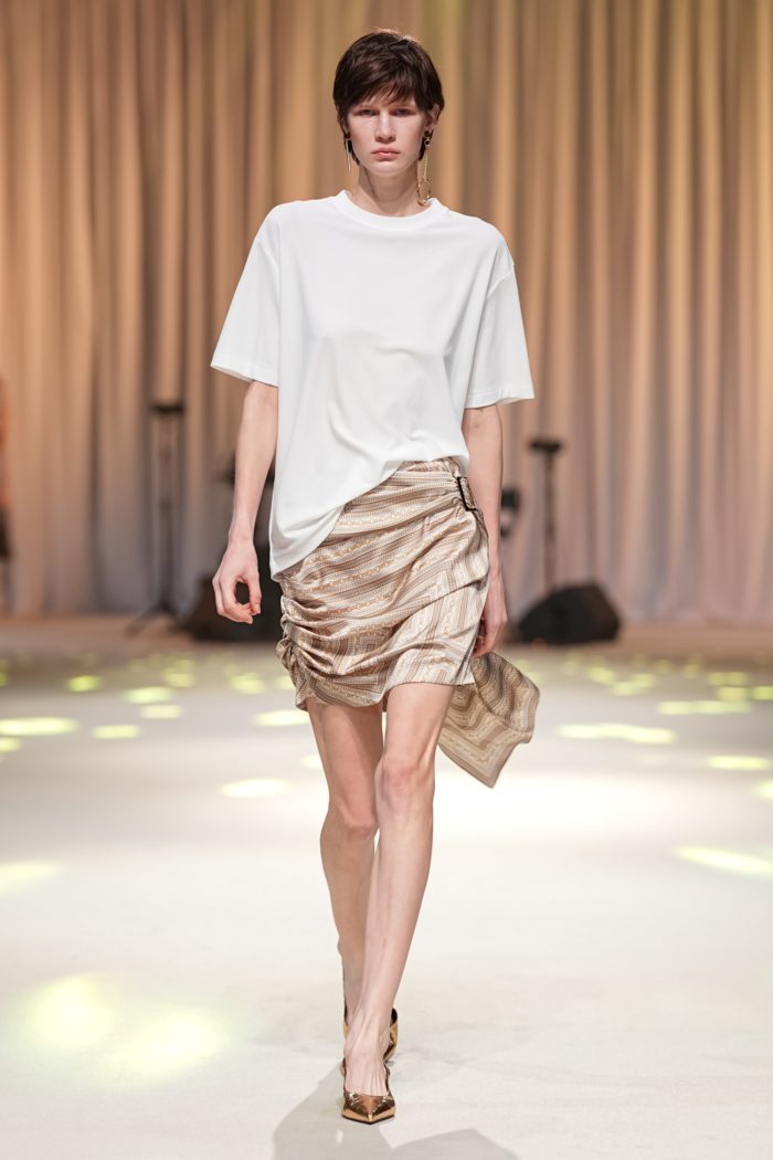 35周年の「TAE ASHIDA(タエ アシダ)」、2027年春夏コレクションを発表