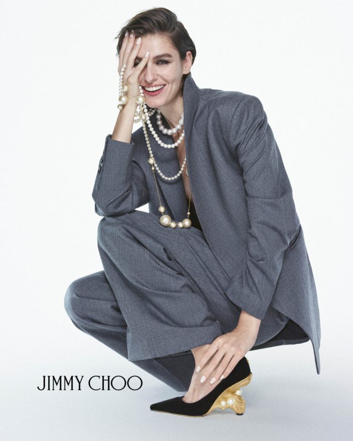 「JIMMY CHOO（ジミー チュウ）」、30周年を祝うカプセルコレクションを発表