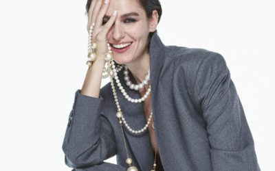 「JIMMY CHOO（ジミー チュウ）」、30周年を祝うカプセルコレクションを発表　パールにフォーカス
