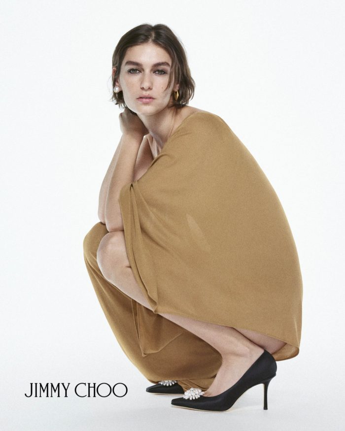 「JIMMY CHOO（ジミー チュウ）」、30周年を祝うカプセルコレクションを発表